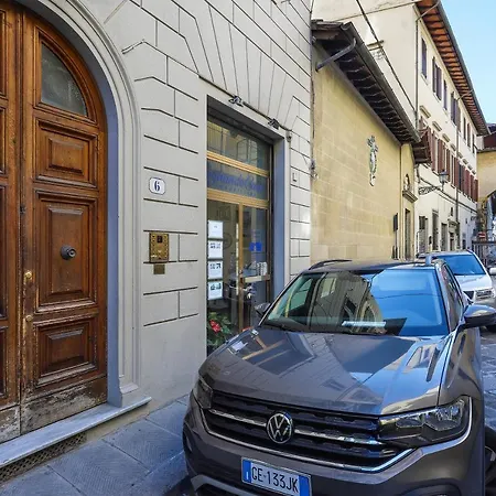 Daire Capponi Terrace *